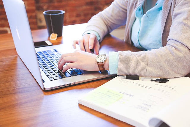 How to Write a Killer Domain Listing That Sells Fast